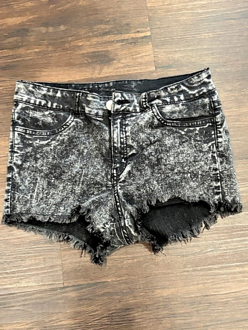 Divided by H&M Distressed Denim Jean Shorts in Black Agate Waist 8 Stretchy